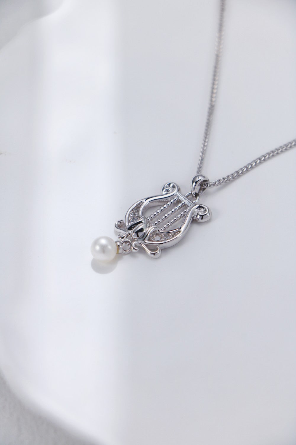 Harp Design Pearl Pendant Necklace