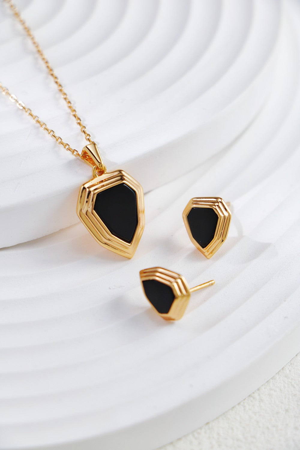 Black Onyx Shield Design Necklace